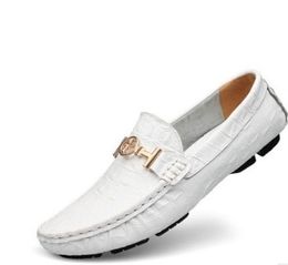 Autumn High Quality Mens ALL White Embossed Leather Loafers Mens Italy Design Gold Buckle SLIP ON Brogues DRESS Men Dressing Shoes