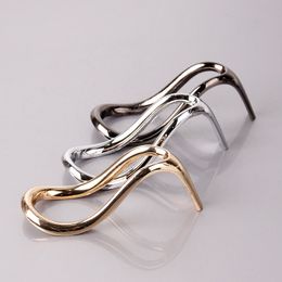 Newest High-Heeled Shoes Shape Stainless Steel Display Stand Frame Nice Color Protection Smoking Pipe Unique Design