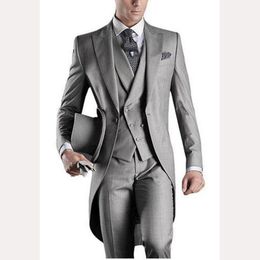 2017 Groom Slim Fit Men Suit Tailcoats Light Grey Custom Prom Groomsmen Mens suits Wedding Tuxedo ( Jacket+Pants+Vest+Tie+Hanky)