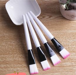 Single White tip Foundation brush Synthetic Tapered foundation makeup brush, Artist Beauty Foundation Brush with OPP bag