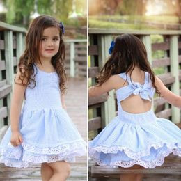 New Baby Girl Summer Kleid Kinder blau gestreift hinterloser Bogenknoten Prinzessin Kleid Kinder Mode Spitze Blume Baumwollkleider Z11