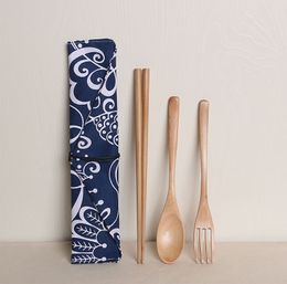 Natural Wooden Chopsticks Spoon Fork Set with Cloth Bag Travel Dinnerware Set Wedding Favor Gift wen6935