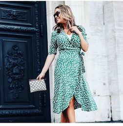 2022 abiti smeraldo per le donne 2018 nuovo design di donne fusciacche di moda europee maniche corte con scollo a V fasciatura Emerald stampa floreale asimmetrica abito in tessuto di raso lungo midi