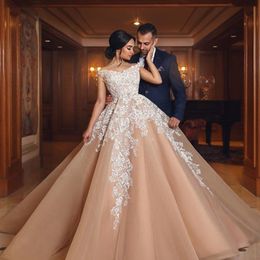 Glamorous Lace Applique Prom Dresses Sexy Off Shoulder Sleeveless Lace-Up Party Dress Elegant Champagne Tulle Ball Gown Dubai Evening Dress