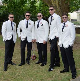 Handsome Men Suits White Notched Lapel Wedding Suits Bridegroom Groomsmen Groom Custom Made Slim Fit Tuxedos Best Man Blazer Prom 2Piece