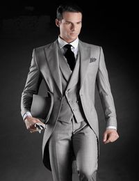 Fashion Style Light Grey Tailcoat Men Wedding Tuxedos Excellent Groom Tuxedos Men Dinner Prom Ceremonial Dress(Jacket+Pants+Tie+Vest) 792