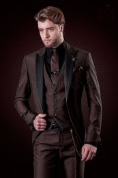 Popular Groomsmen Peak Lapel Groom Tuxedos Chocolate Men Suits Wedding/Prom Best Man Blazer ( Jacket+Pants+Vest+Tie ) A287