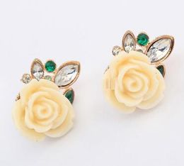 Hot style European and American fashion vintage rose ear studs sweet and matching earrings fashion classic new earrings