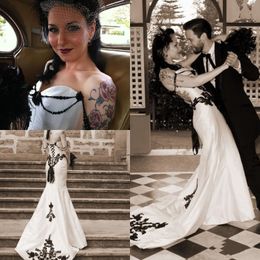 Vintage Gothic Black and White Mermaid Bridal Wedding Dress Long Strapless Bridal Gowns Lace Applique Chic Sweetheart Garden Bride Dresses