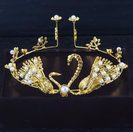Golden swan cake, crown bride head decoration, cake baking decoration, pearl crown.