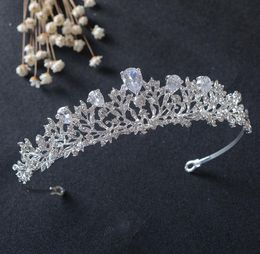 Luxurious sparkling stone wedding gown, bridal crown wedding dress headwear