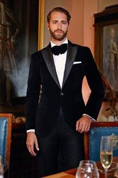 2018 Dinner Peak Lapel Groom Tuxedos/Men Wedding Suits/Wedding Tuxedos For Men Black Velvet Groomsmen Tuxedo Blazer Men Suits Coat+Pant+Bow