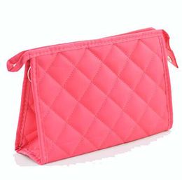 300pcs 2018 New Arrival 10 Colours Women Nylon Diamond Lattice zipper Cosmetic Bags Makeup Bags storage Mini Travel Bags size 19*6*13cm