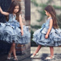 Blue Elegant Ice Organza Lovely Girls Dresses Princess Sequins Handgjorda blommor Tiered Girl's Pageant Party -klänningar spetsar tillbaka