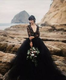 2019 Black Beach Wedding Dresses with Long Sleeves V Neck A Line Backless Lace and Tulle Sexy Bride Dress