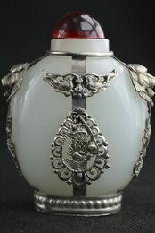 Chinesische Vintage Collectibles Handarbeit weißer Jade gepanzerter Drache Leo Snuff Bottle