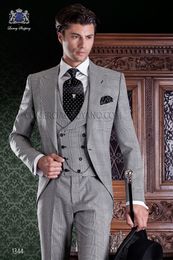 Fashion Slim Fit Men Wedding Tuxedos Peak Lapel One Button Groom Tuxedos High Quality Men Prom/Dinner/Darty Dress(Jacket+Pants+Tie+Vest) 668