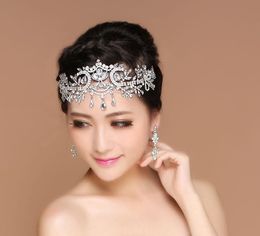 Bling Silver Accesorios de boda Tiaras nupciales Horquillas Diamantes de imitación de cristal Tocados Joyas Mujeres Frente Coronas para el cabello Diademas