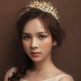 Retro Baroque crown, pearl gold leaf hoop, bridal headwear, hand ornament, wedding dress and accessories.