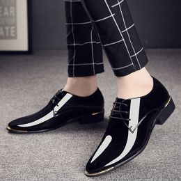 Patent Leather Men Dress Shoes 2019 New Men's Business Shoes Italian Style Fashion Men Wedding Male Shoes