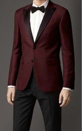 Brand New Burgundy 2 Piece Suit Men Wedding Tuxdos High Quality Groom Tuxedos Black Peak Lapel Centre Vent Men Blazer(Jacket+Pants+Tie) 1331