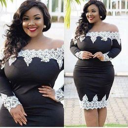 Plus Size Black Lace Short Cocktail Dresses Off Shoulder Long Sleeves Knee Length Lace Formal Prom Party Gowns