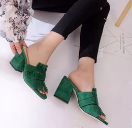 2017 venda quente das mulheres de salto grosso sandálias sapatos de escritório senhora casual sandálias de fundo grosso verde curto saltos meninas moda sapatos pretos 9 # T02