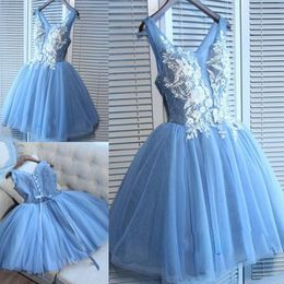 Light Sky Blue Short Prom Dresses Sexy V Neck Lace Appliques Knee Length Evening Gowns Cocktail Homecoming Party Dress Cheap