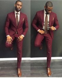 High Quality Two Button Burgundy Groom Tuxedos Groomsmen Peak Lapel Best Man Blazer Mens Wedding Suits (Jacket+Pants+Tie) H:823