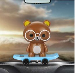 Car Ornaments Shaking Head Solar Powered Bear Doll Decoration Cute Automobile Interior Dashboard Bobble Dancer Toys Accessories