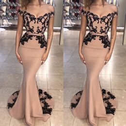 Arabia Dubai Mermaid Prom Dress With Black Appliques Sexy Off Shoulder Sleeveless Satin Long Party Dress Elegant Formal Evening Gowns Cheap