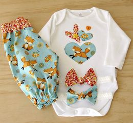 2018 New Baby Girl Clothes Set Love Heart Printed Long Sleeve Romper with Floral Pants Headband Spring Autumn Kids Clothing Outfits Suits