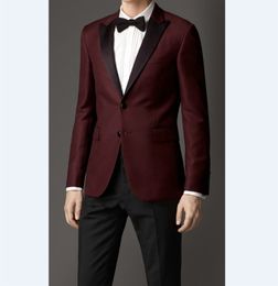 Brand New Burgundy Men Wedding Tuxedos Excellent Groom Tuxedos Two Button Center Vent Fashion Men Blazer 2 Piece Suit(Jacket+Pants+Tie) 1348