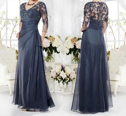 Vintage Navy Blue Mother Of The Bride Groom Dress 3/4 Sleeves Appliques Lace A-line V-Neck Long Custom Made Winter Evening Party Prom Gowns