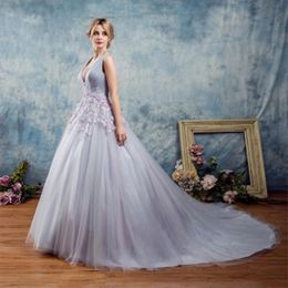 2018 New Sexy V-Neck Appliques Sequins Ball Gown Quinceanera Dresses Beading Tulle Sweet 16 Dresses Debutante 15 Year Party Dress BQ62