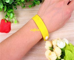 100pcs/lot Free shipping Nonwoven Mosquito repellent bracelet Insect repellent Wrist Mosquito Killer hand strap random color