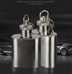 Portable 1oz Mini Stainless Steel flask Hip Flask for alcohol Flagon with Keychain Whiskey Wine Bottle flasque alcool For Gifts c474