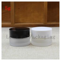 5 g of Frosted Glass Jars With The Lid of The Black/White Beauty Cream Bottle Cosmetics Packing Bottle ,Empty Glass Bottle