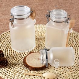 100g 200g 300g ABS Bath salt bottle With Wooden Spoon Women Cosmetic Refillable Jar Empty Plastic Facial Mask Container F390