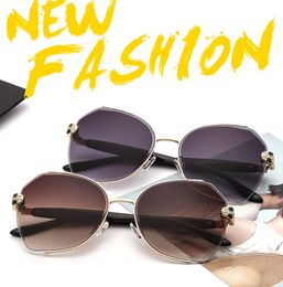 De Distributeurs Tête En Lunettes Gros Ligne Serpent QxCBeWord