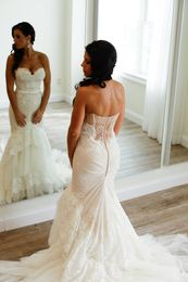 Sweetheart Appliques Mermaid Wedding Dresses Elegant Tiered Tulle Sweep Train Country Bridal Gowns robes de mariee