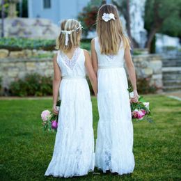 White V Neck Weddings Guest Dresses Cheap Long Beach Flower Girl Dresses Vintage Lace Girls Birthday Party Dress