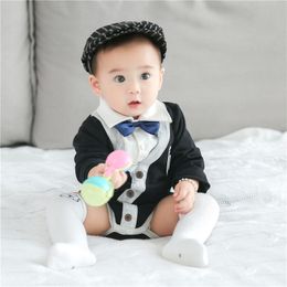 2018 Newborn Baby Clothes Infant Boy Rompers Cotton Gentleman Suit Romper with Bow Tie Leisure Boys Clothing Infant Jumpsuit Boys Clothes