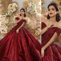 Saudi Arabia Red Wedding Gowns Beads Lace Applique Off Shoulder Sleeveless Romantic Bridal Dress Glamorous Ball Gown Backless Wedding Dress