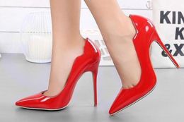 Yüksek kaliteli Kadın Yüksek Topuklar Düğün Ayakkabı kırmızı sloe Siyah / Kırmızı Rugan Kadın Pompaları Sivri Burun Seksi Yüksek Topuklu Ayakkabı Stilettos