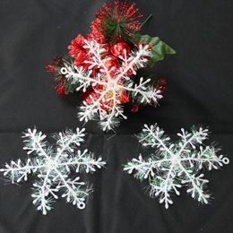 Wholesale 15pcs/lot Christmas Ornament White Plastic Snowflake 15cm DIY Christmas Tree Window Decorations Home SD131