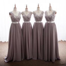 Grey Chiffon A-Line Bridesmaid Dresses V Neck Appliques Lace Backless Long Bridesmaid Gowns With Ribbon Bow Prom Party Dress