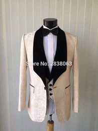 Newest Groomsmen Champagne Pattern Groom Tuxedos Shawl Velvet Lapel Men Suits Side Vent Wedding/Prom Best Man ( Jacket+Pants+Tie+Vest ) K992