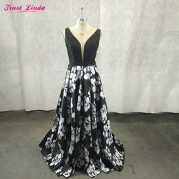 Real Simple Sexy V-neckline A Line Evening Dresses Prom Gowns Printed Satin Sexy Backless Red Carpet Dress Evening Gowns Custom Made