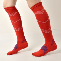 2018 Elastic Breathable Soccer Stockings Mens Nylon Sports Pressure Sock Circulation Decompression Man Basketball Mountaineering Knee Socks